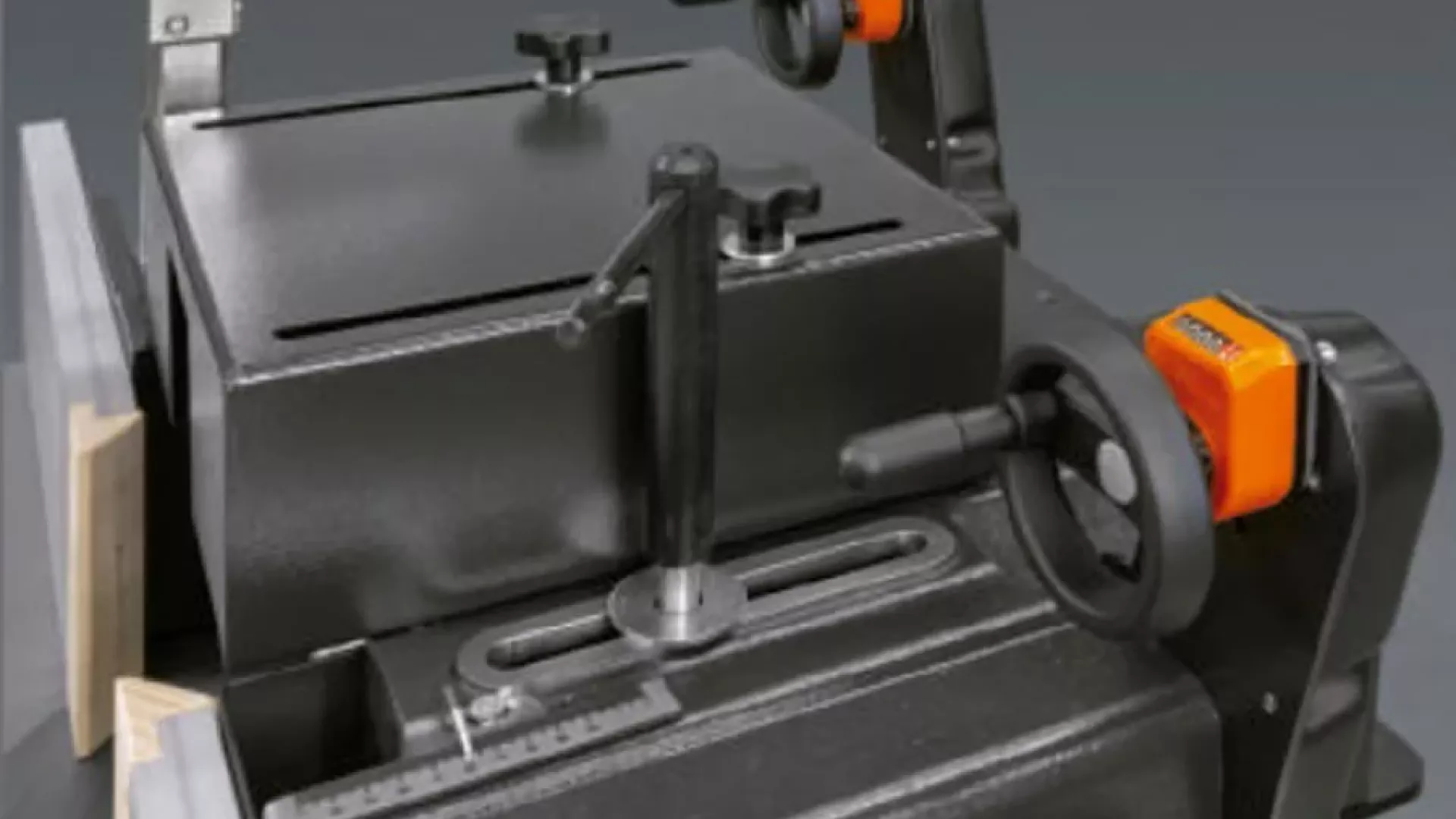 Tupi con carro y eje inclinable Robland T-110i