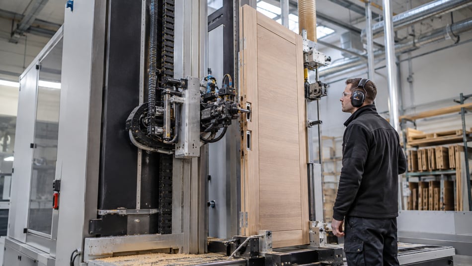 mecanizado de puertas de madera​