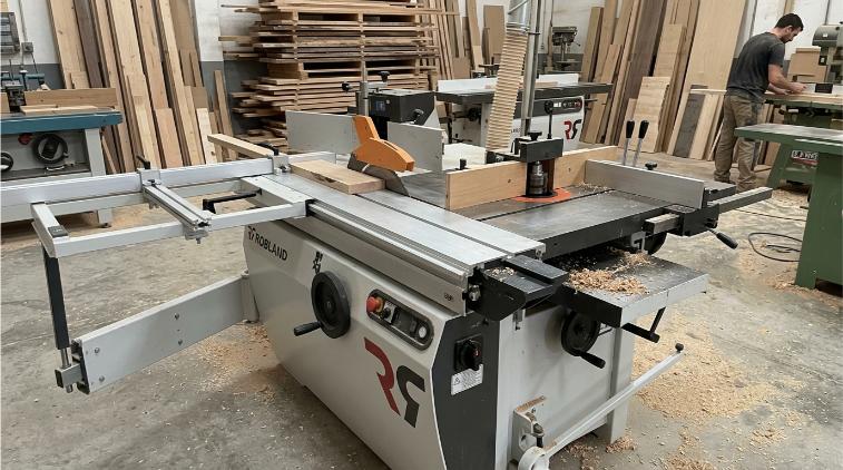 Máquina combinada de carpintería Robland con sierra circular, cepilladora y tupí integrados